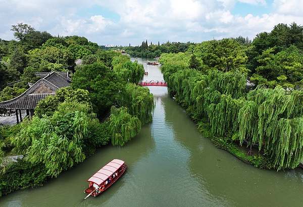 Jiangsu’s tourism volume and revenue up 19.5% and 17% in first eight months