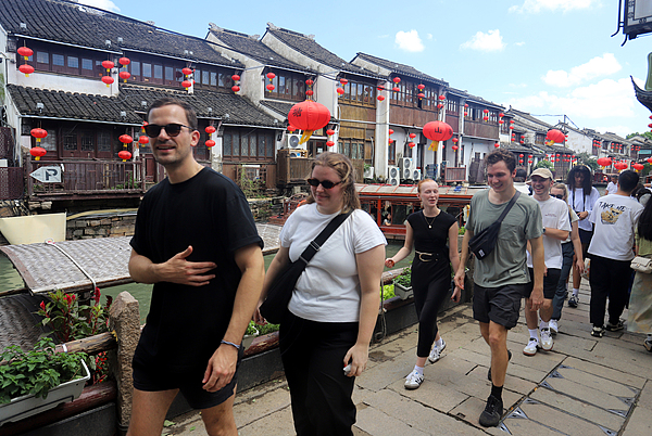 Jiangsu’s cultural and tourism spending in Mid-Autumn Festival holiday ranks second nationwide