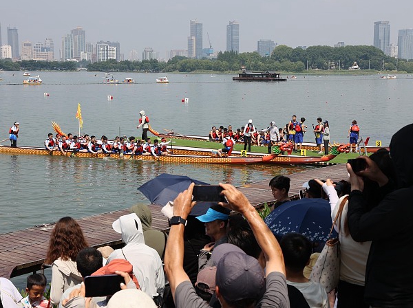 Jiangsu's tourist trips up 16% during Dragon Boat Festival
