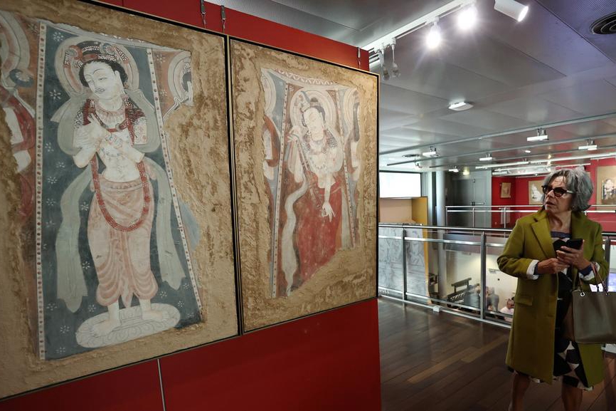 Mural paintings along ancient Silk Road exhibited in Paris