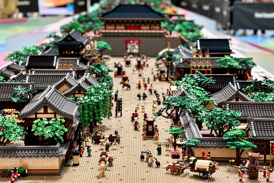 World's largest lego enlivens iconic ancient Chinese painting