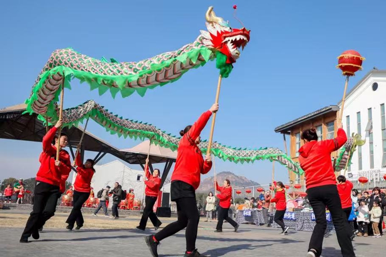 Jiangsu's traditional villages attract nearly 5 mln visitors during Spring Festival holiday