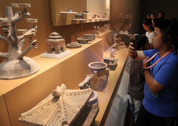 (Photo by Song NingXinhua Daily).jpg